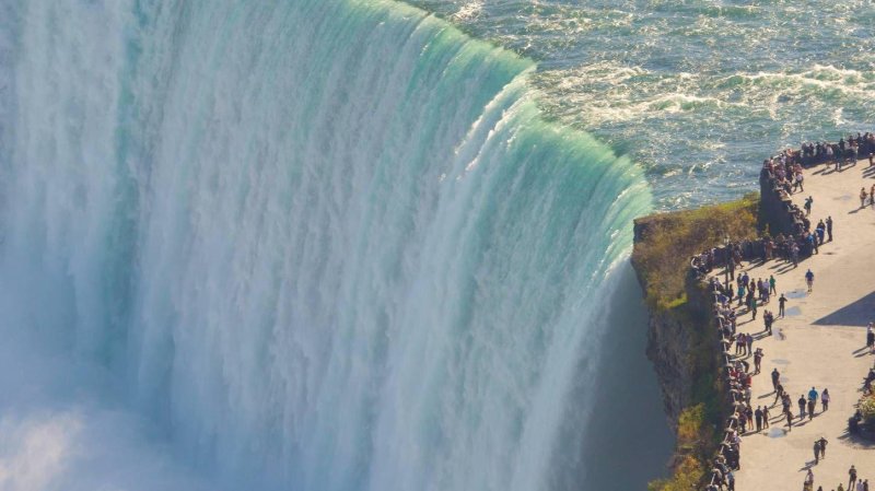 Ниагарский водопад и виктория