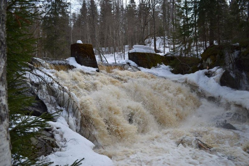 Водопад прокинкоски карелия