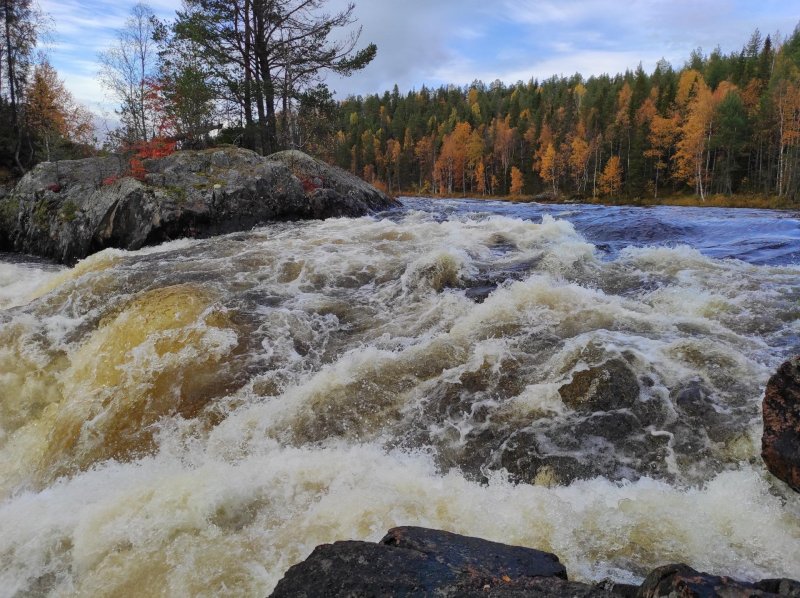 Водопад киваккакоски в карелии