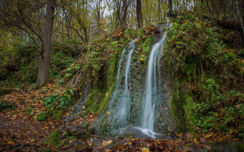 Водопад радужный лоо