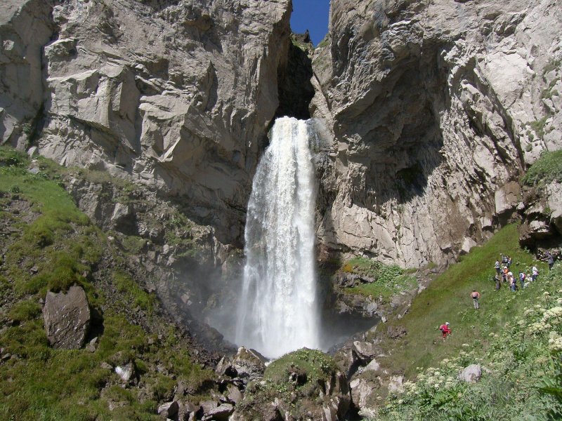 Водопад шаджатмаз