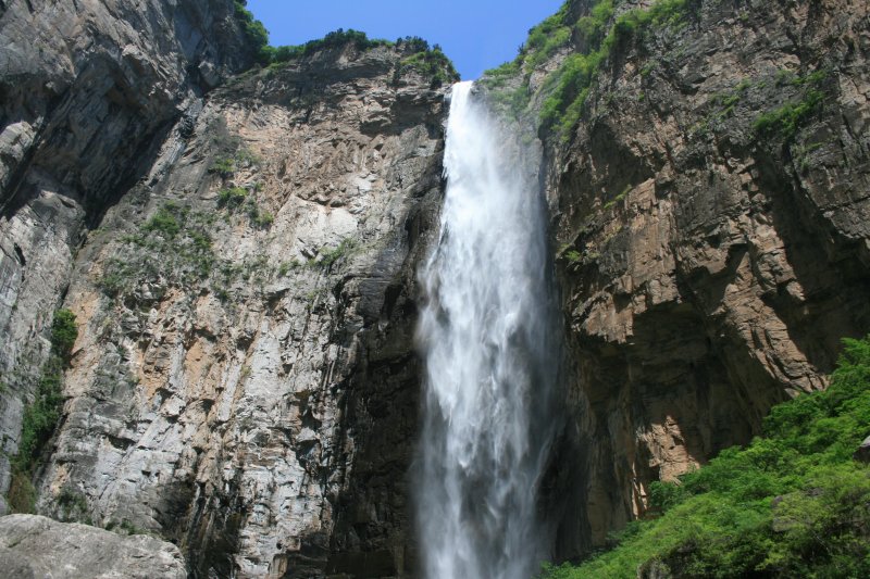 Водопад в китае