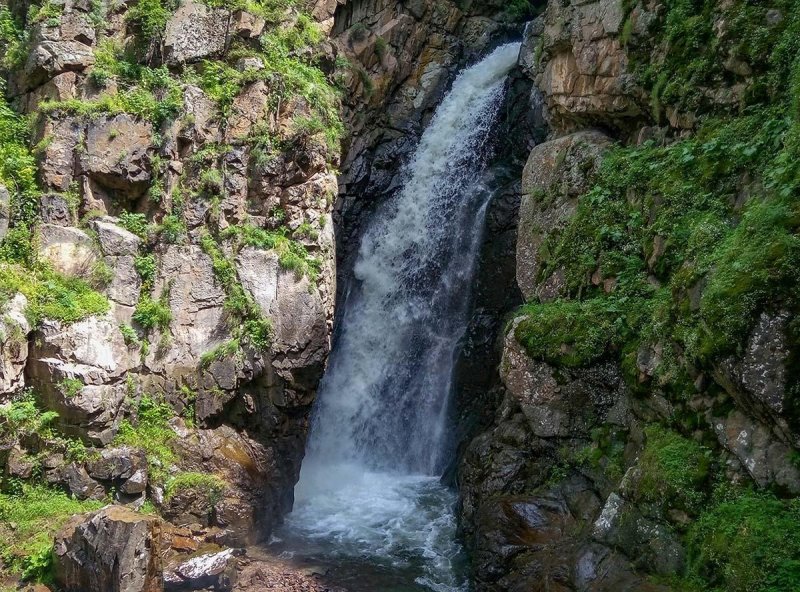 Волчий водопад актобе