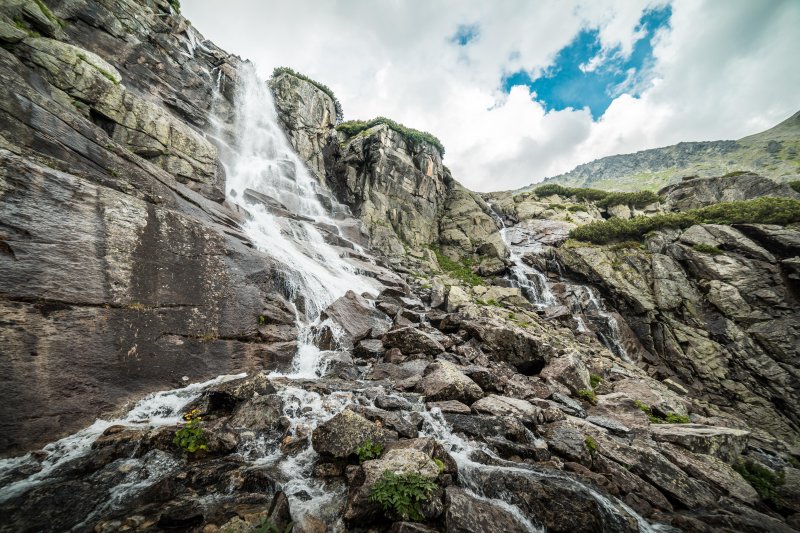 Горы скалы водопад