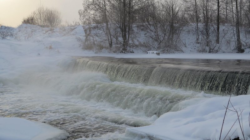 Водопад зеленый город