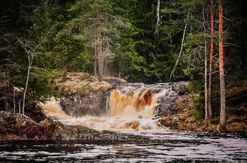 Водопад ахвенкоски карелия