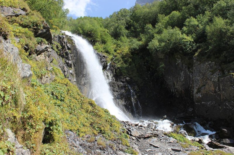 Чучхурский водопад домбай