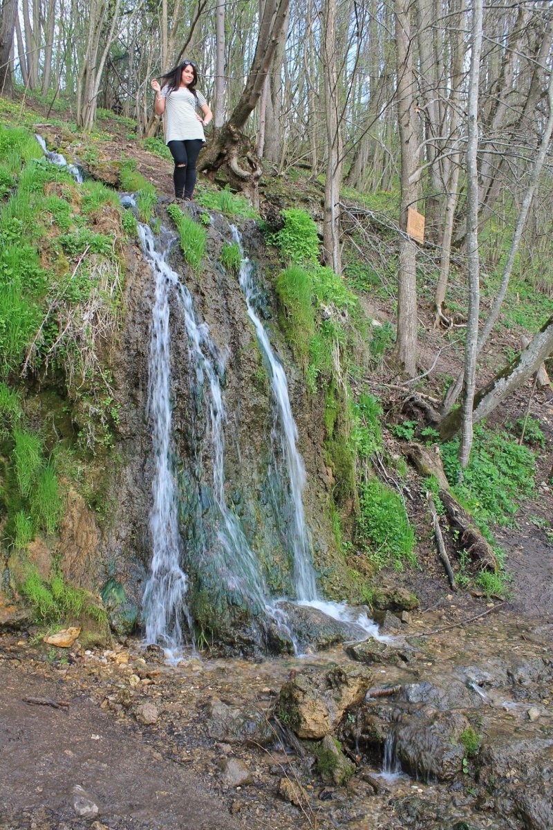 Радужный водопад