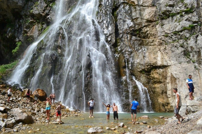 Абхазия водопад гегский