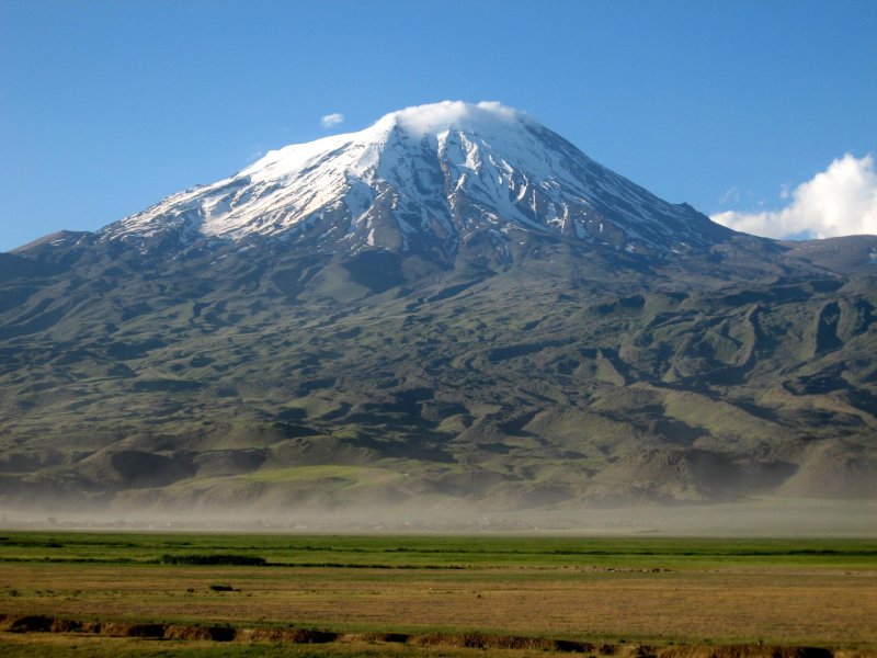 Вершина горы арарат