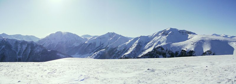 Снежные горы архыз