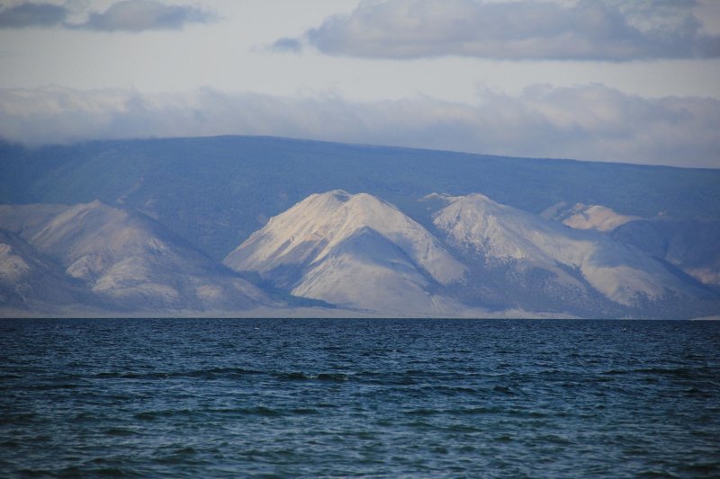 Байкальский горный хребет