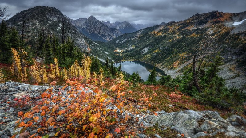 Горы поздней осенью