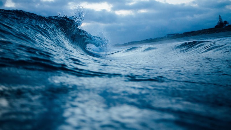 Море волны вода