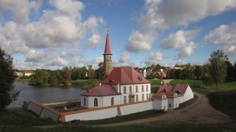 Гатчинский приоратский парк