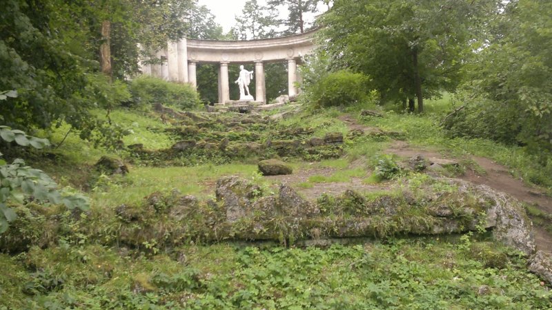 Павловский парк колоннада аполлона