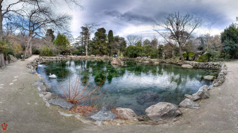 Алупкинский парк лебединое озеро