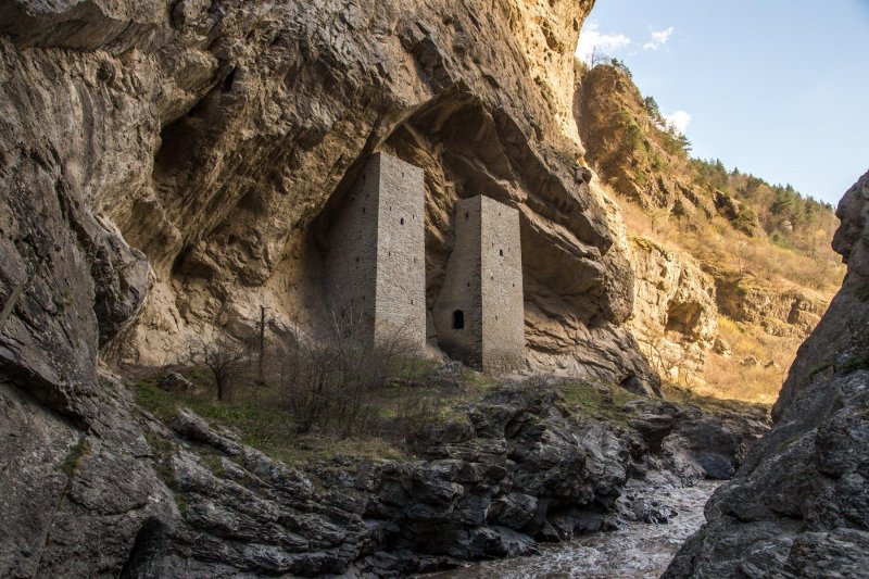 Аргунское ущелье ушкалойские башни