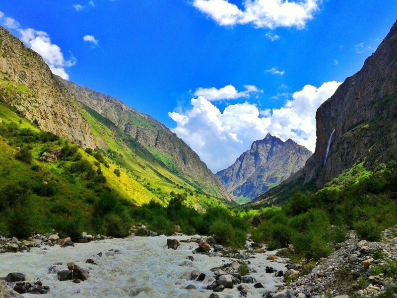 Аламединское ущелье