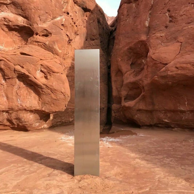 Desert monolith