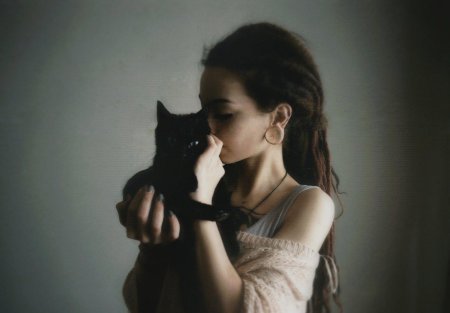 Кошка девушка