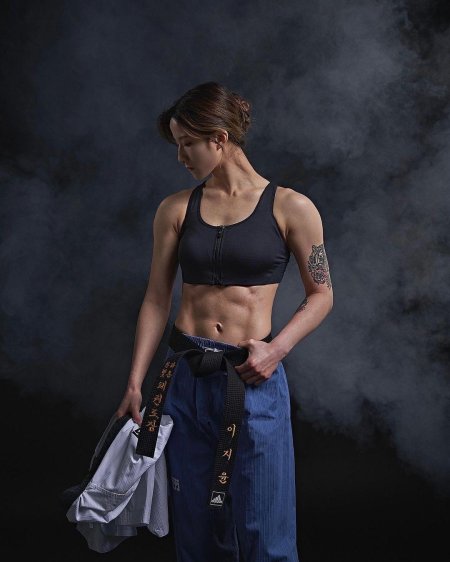 Lee ji yoon taekwondo