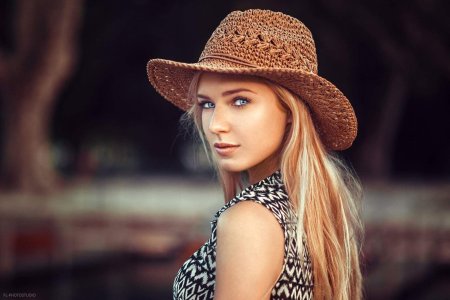 Ева микульски