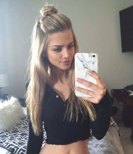 Marina laswick