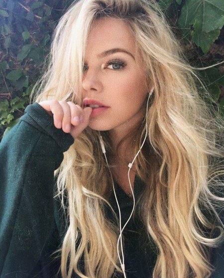 Janae roberts селфи