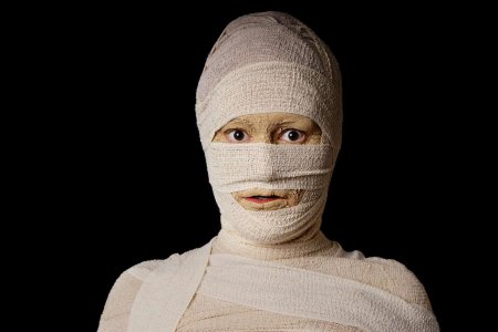 Мумия в бинтах