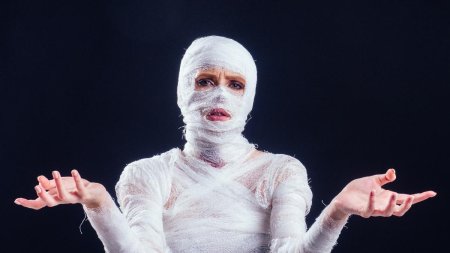 Мумия в бинтах