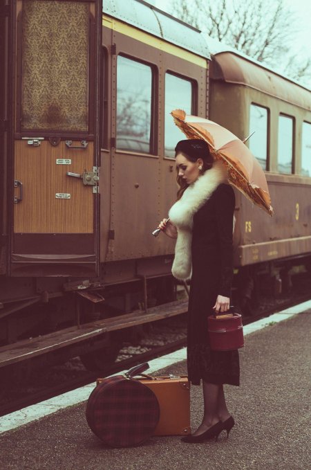 Фотосессия на перроне в стиле ретро