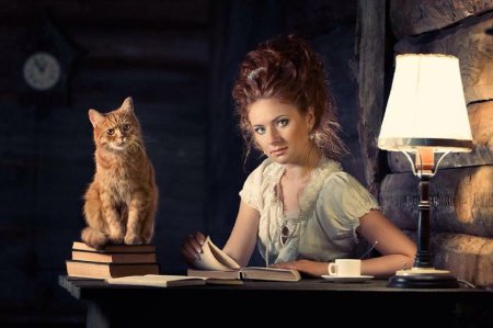 Девушка с рыжим котом