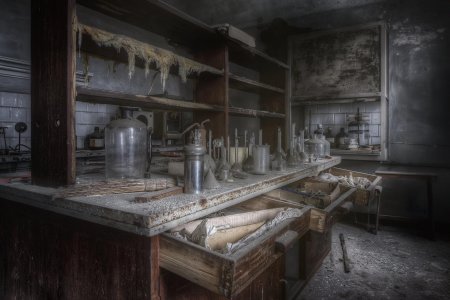 Заброшенная лаборатория