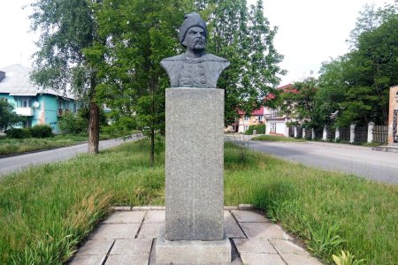 Памятник богдану хмельницкому ульяновск