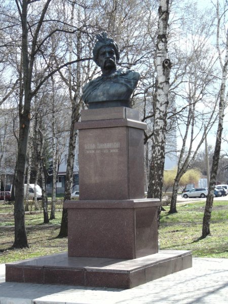 Памятник богдану хмельницкому ульяновск