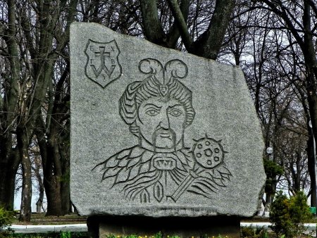 Черкассы памятник хмельницкому