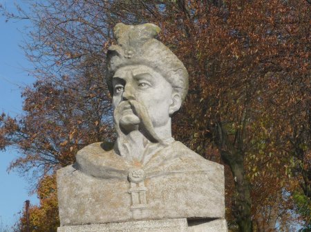 Памятник богдану хмельницкому симферополь