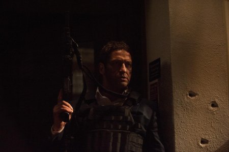Падение олимпа джерард батлер