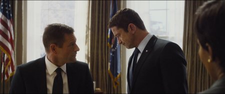 Падение лондона / london has fallen (2016)