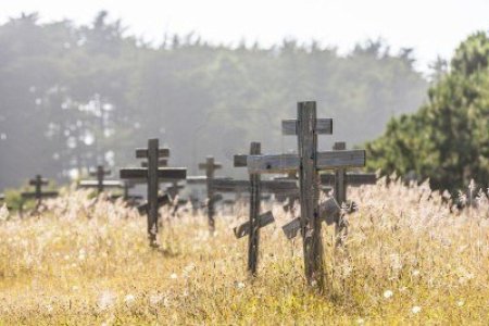 Намогильный крест старое кладбище