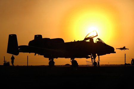 A 10 thunderbolt ii