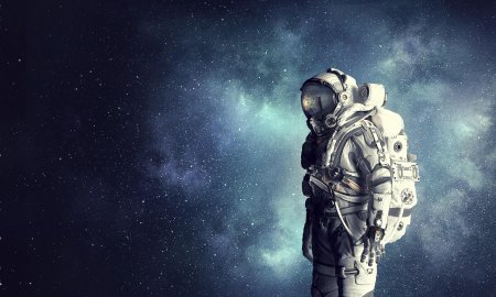 Космос космонавт