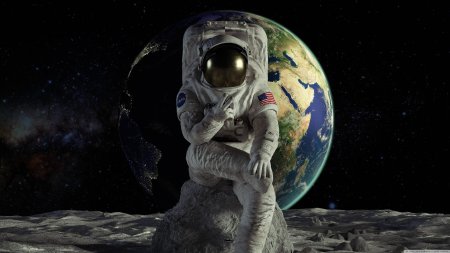 Космонавт на фоне земли