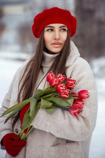 Зимняя фотосессия с тюльпанами