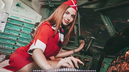 Серкова ксения рыжая стюардесса