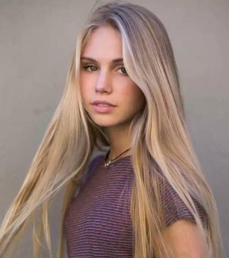 Scarlett leithold