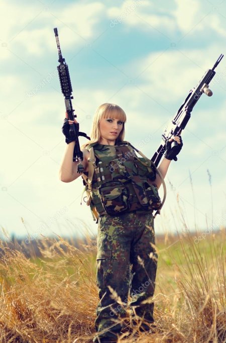 Девушка военной форме