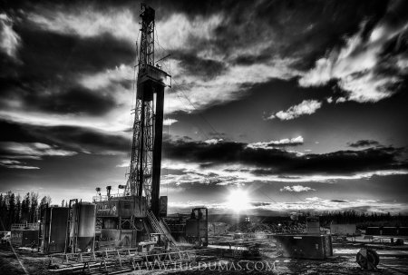 Буровая вышка нефтяная