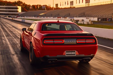 Dodge challenger срт